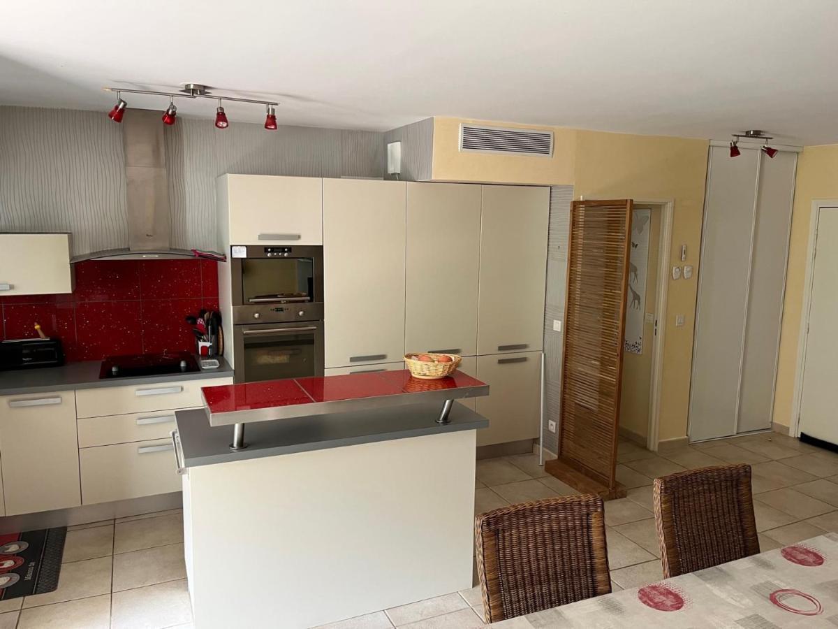 Saint-Raphael, Boulouris, F2 Dans Belle Residence 3 Piscines, Proche Bord De Mer Exterior foto